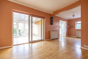 Lounge/dining area- click for photo gallery